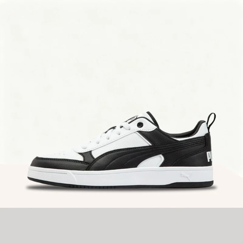 Puma Dribble: минималистичные, стильные, прочные и дышащие низкие кроссовки для мужчин и женщин в белом и черном цветах 400326-05
Puma Dribble: минималистичные, стильные, прочные и дышащие низкие кроссовки для мужчин и женщин в белом и черном цветах 400326-05