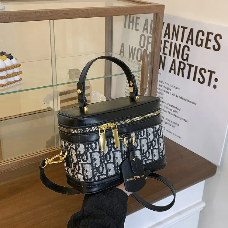 Versatile Box Handbag Women 2025 New - Retro Splicing Shoulder Messenger, Printed Design for Office Evening & Social Events
Versatile Box Handbag Women 2025 New - Retro Splicing Shoulder Messenger, Printed Design for Office Evening & Social Events