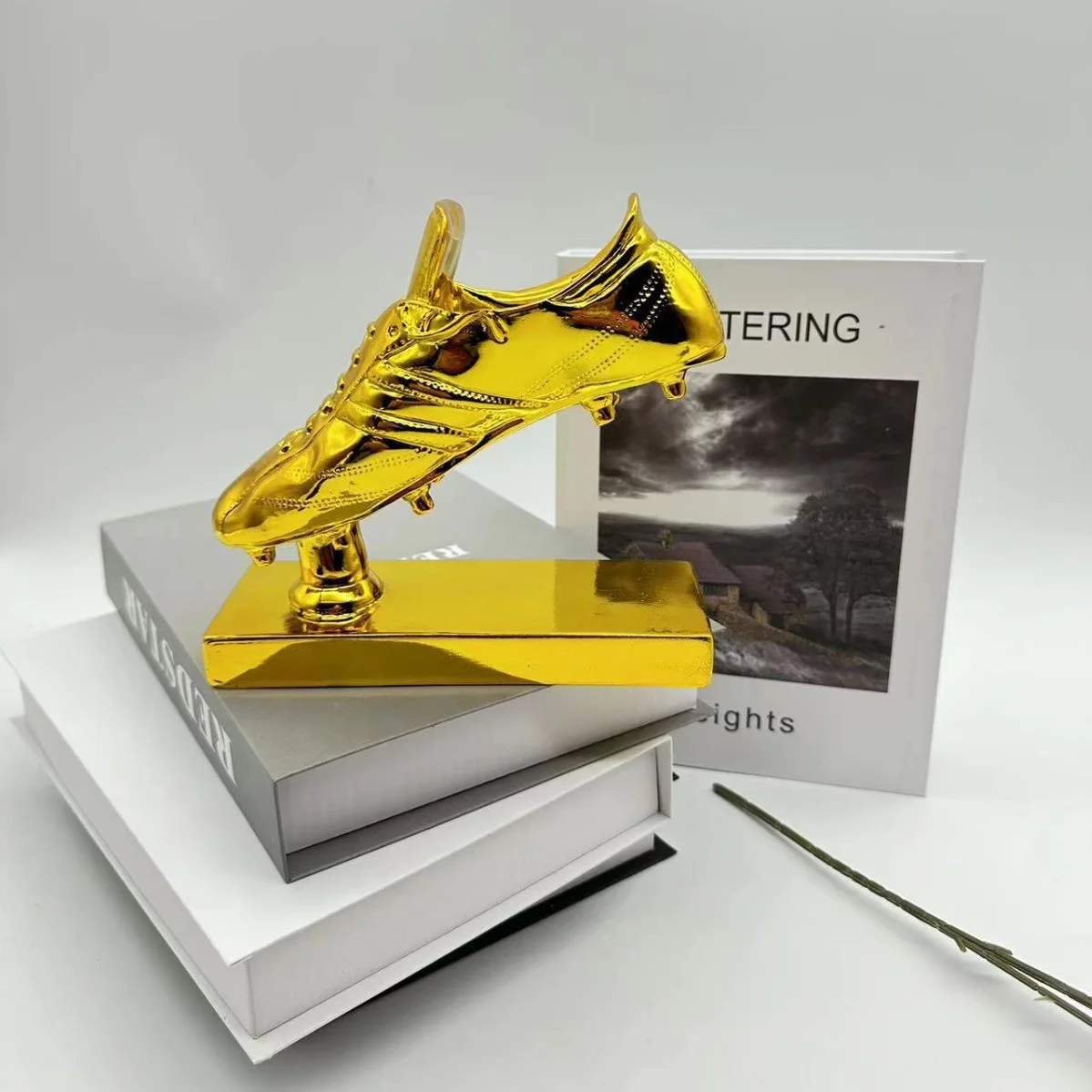 European Football Top scorer Trophy, Golden Boot, Flat Golden Boot, Golden Boot, fan collection, family decoration
European Football Top scorer Trophy, Golden Boot, Flat Golden Boot, Golden Boot, fan collection, family decoration