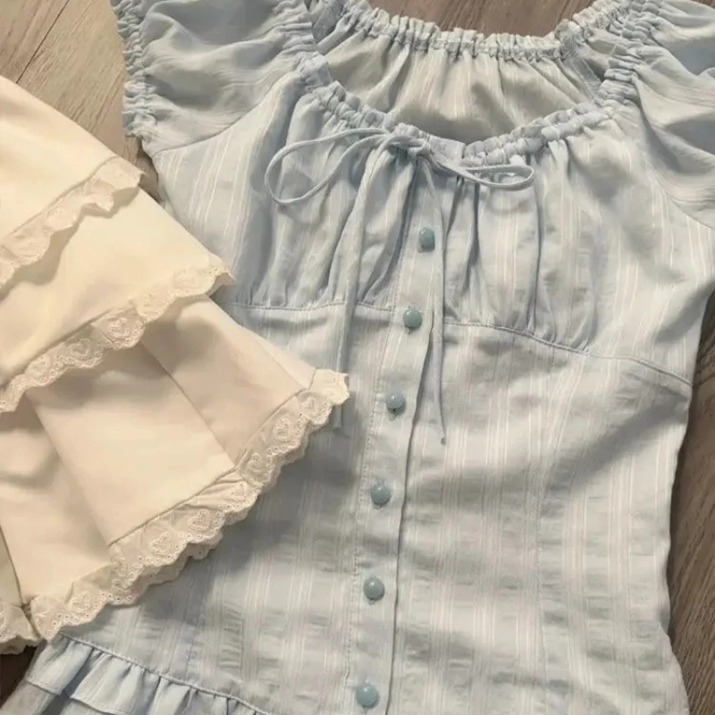 Women's Summer High-end Waist Slimming New Fresh French Puff Short-sleeved Ruffled Shirts 2025 Temperament Single Breasted drfd3
Women's Summer High-end Waist Slimming New Fresh French Puff Short-sleeved Ruffled Shirts 2025 Temperament Single Breasted drfd3