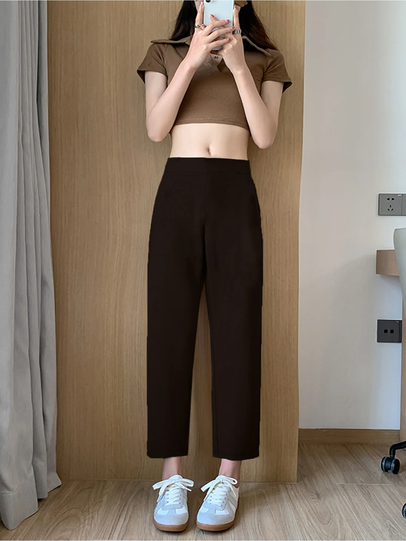 New autumn and winter 2024 women's plus size knitted fabric elegant British style versatile tight pants
New autumn and winter 2024 women's plus size knitted fabric elegant British style versatile tight pants