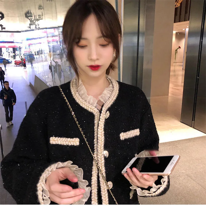 Stylish Lace Edge Splicing Women's Black Jacket Autumn Winter New Korean Version Casual Loose Versatile Coat Top for Women
Stylish Lace Edge Splicing Women's Black Jacket Autumn Winter New Korean Version Casual Loose Versatile Coat Top for Women