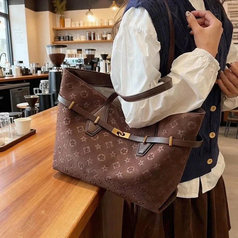 Graceful Buckled Diaper Bag Women's Bag One Shoulder Cinema Trip Versatile Exquisite Stylish Glamorous Timeless Versatile Sleek
Graceful Buckled Diaper Bag Women's Bag One Shoulder Cinema Trip Versatile Exquisite Stylish Glamorous Timeless Versatile Sleek