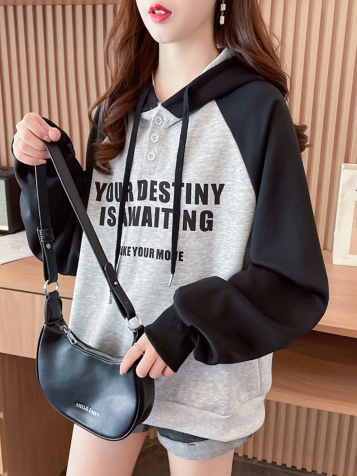 Loose Fit Hoodie Sweatshirt Women Spring Autumn New Style Thin Outerwear Short Length Top for Junior High School Students
Loose Fit Hoodie Sweatshirt Women Spring Autumn New Style Thin Outerwear Short Length Top for Junior High School Students