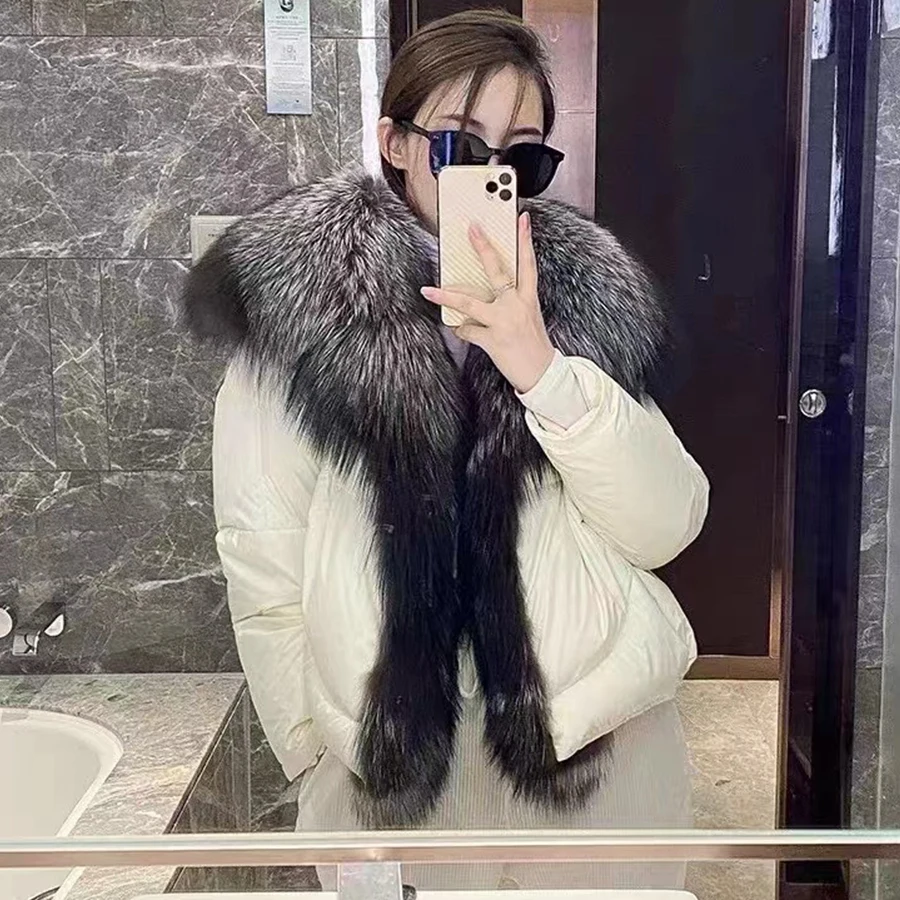 MENINA BONITA 2023 Fashion Luxury Winter White Goose Jacket Down Natural Silver Fox Fur Collar Real Fur Coat Women Warm New
MENINA BONITA 2023 Fashion Luxury Winter White Goose Jacket Down Natural Silver Fox Fur Collar Real Fur Coat Women Warm New