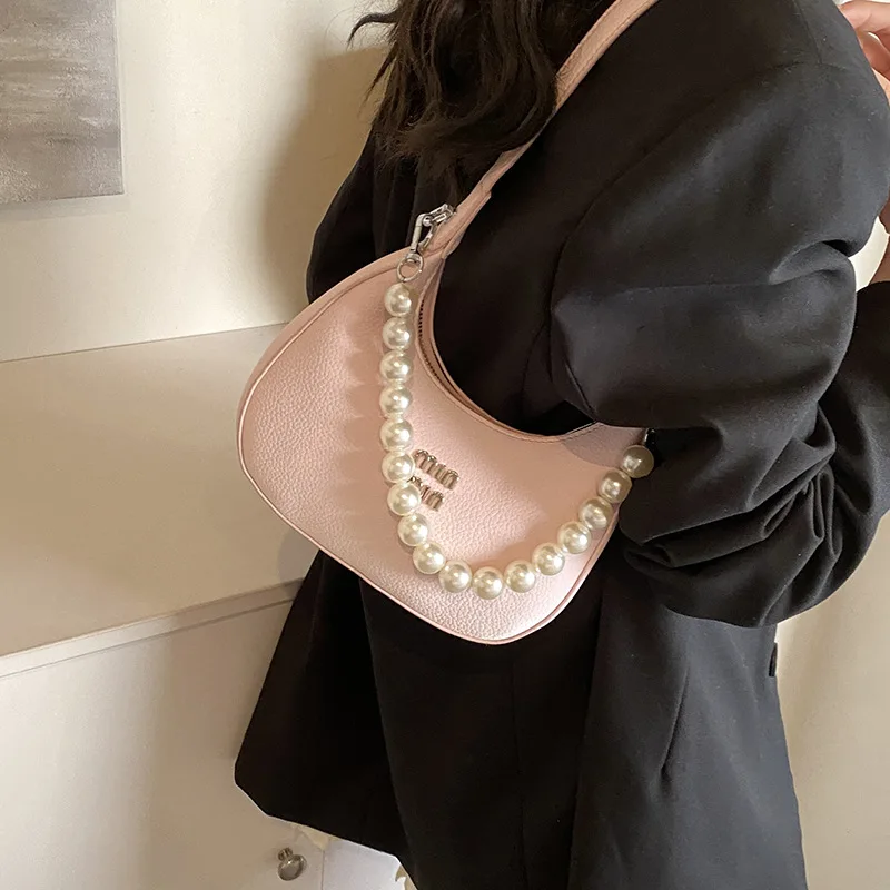2025 New Underarm Shoulder Bag Women Fashion Handheld Tote Trendy Crossbody Purse Casual Versatile Ladies Shoulder Bag
2025 New Underarm Shoulder Bag Women Fashion Handheld Tote Trendy Crossbody Purse Casual Versatile Ladies Shoulder Bag