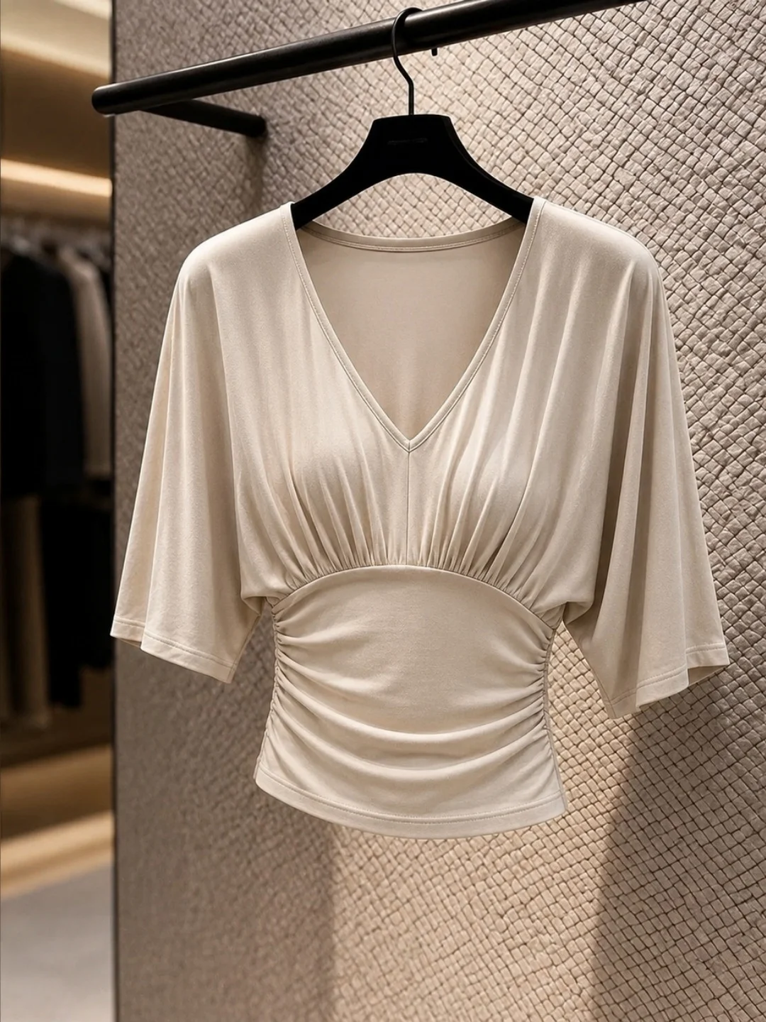 Summer Comfortable Soft Color Minimalist Short Sleeve V-Neck T-Shirt Women's Slimming Design Sense Overhead Top Korean ...
Summer Comfortable Soft Color Minimalist Short Sleeve V-Neck T-Shirt Women's Slimming Design Sense Overhead Top Korean ...