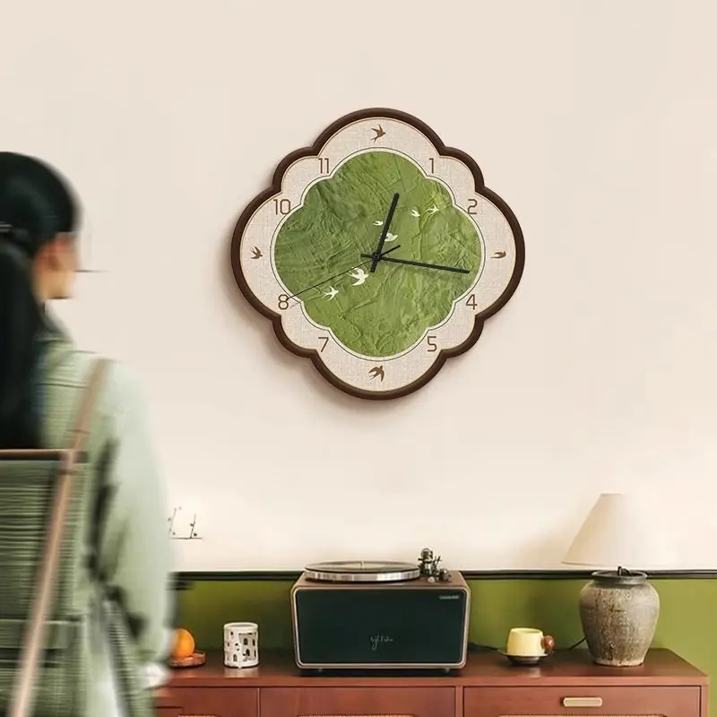 Interior Wall Clock 12 Inches Living Room Silent Vintage 9 Inch Clock Wall Hanging Luxury Ornaments Accessories for Home Decor
Interior Wall Clock 12 Inches Living Room Silent Vintage 9 Inch Clock Wall Hanging Luxury Ornaments Accessories for Home Decor