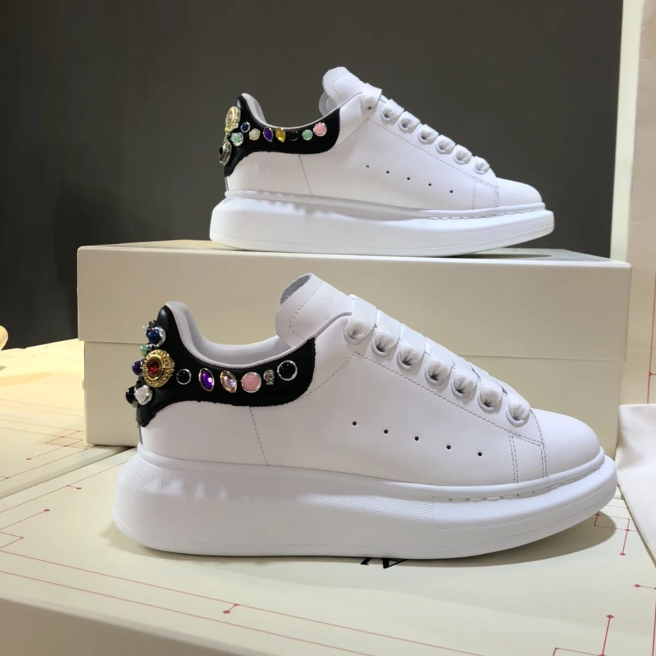 Top High Quality Womens Trendy Casual Shoes 34-46 Luxury Mens Real Leather Unisex Sneakers Designr Lovers Tide Shoes YN00698
Top High Quality Womens Trendy Casual Shoes 34-46 Luxury Mens Real Leather Unisex Sneakers Designr Lovers Tide Shoes YN00698