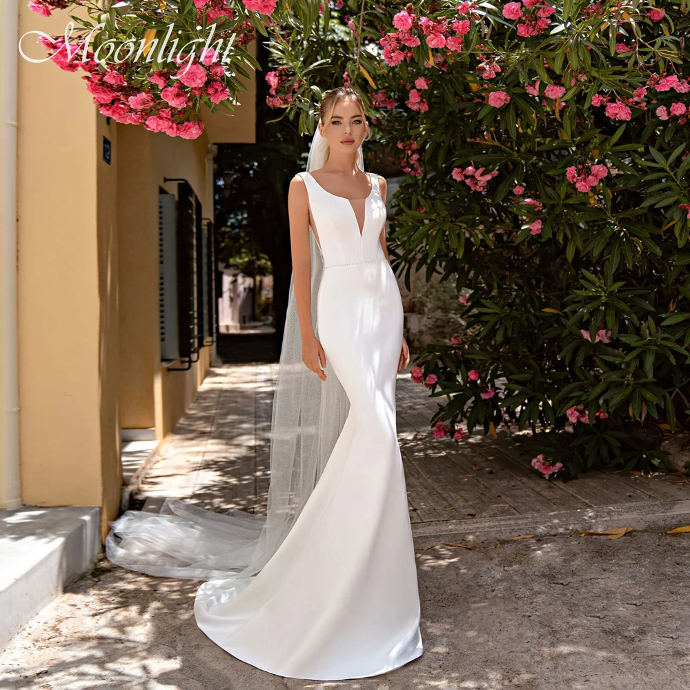 Simple V-Neck Mermaid Wedding Dress 2026 Spaghetti Straps Open Back Beading Buttons Sweep Train Vestidos De Novia Customized
Simple V-Neck Mermaid Wedding Dress 2026 Spaghetti Straps Open Back Beading Buttons Sweep Train Vestidos De Novia Customized