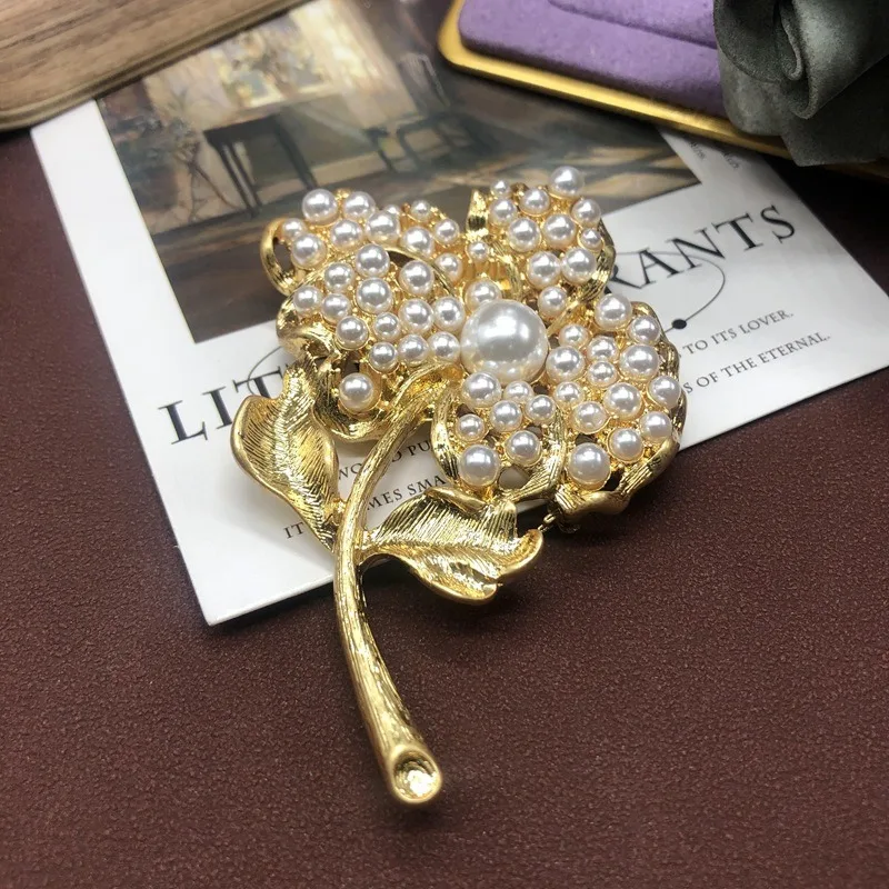 Medieval Jewelry Brooch Flower Shape Inlaid with Pearls Niche Daily Versatile Style Corsage Pin
Medieval Jewelry Brooch Flower Shape Inlaid with Pearls Niche Daily Versatile Style Corsage Pin