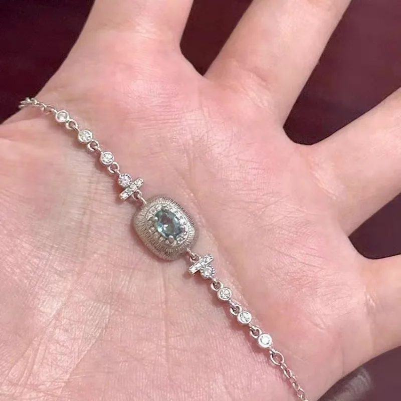 silver 925 light blue gemstone bracelet for Women luxurious exquisite Laziness brushed chain bangles fresh jewelry gift
silver 925 light blue gemstone bracelet for Women luxurious exquisite Laziness brushed chain bangles fresh jewelry gift