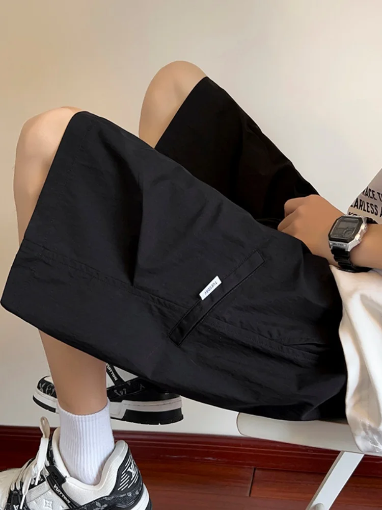 Мужские летние тонкие шорты из ледяного шелка для работы и баскетбола, плиссированные, повседневные спортивные шорты с эффектом прохлады
Мужские летние тонкие шорты из ледяного шелка для работы и баскетбола, плиссированные, повседневные спортивные шорты с эффектом прохлады