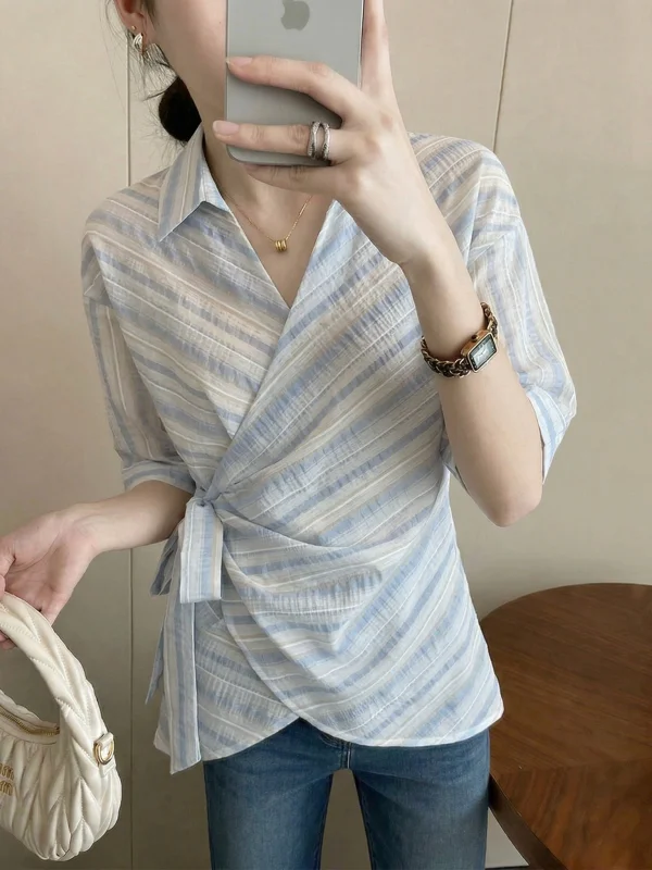 Light Blue Striped V-Neck Short Sleeve Shirt Women's Summer New Style plus Size Belted Waist Tie Unusual Top Korean Style
Light Blue Striped V-Neck Short Sleeve Shirt Women's Summer New Style plus Size Belted Waist Tie Unusual Top Korean Style