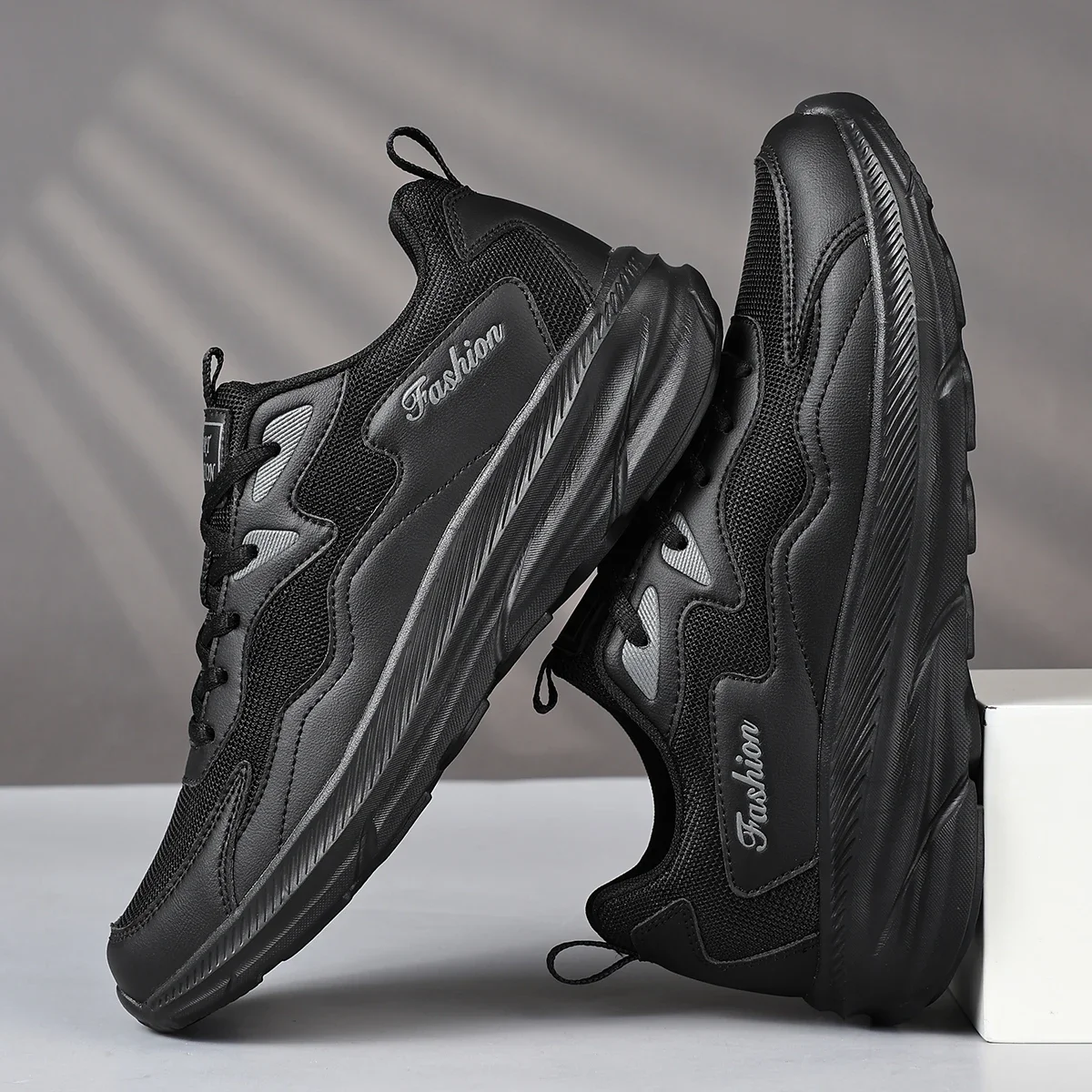 Men Sneakers Shoes For Men Lightweight Tenis Comfortable Mesh Breathable Casual Shoes Outdoor Walking Gym Shoes Size 39-46
Men Sneakers Shoes For Men Lightweight Tenis Comfortable Mesh Breathable Casual Shoes Outdoor Walking Gym Shoes Size 39-46