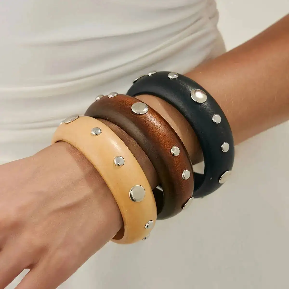 KunJoe 3 Styles Vintage Smooth Wooden Round Wide Bracelet for Women Bohemian Geometry Stackable Chunky Bangle Party Jewelry Gift
KunJoe 3 Styles Vintage Smooth Wooden Round Wide Bracelet for Women Bohemian Geometry Stackable Chunky Bangle Party Jewelry Gift