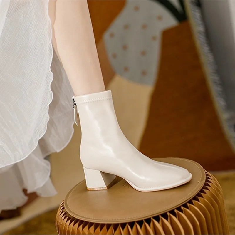 Women's boots 2026 autumn/winter French style short leg Korean version elastic boots short boots
Women's boots 2026 autumn/winter French style short leg Korean version elastic boots short boots