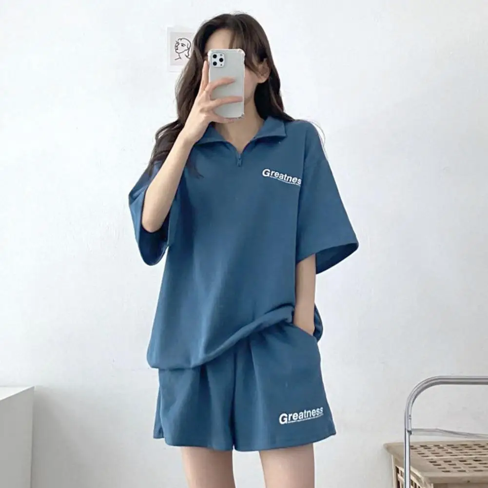 Women Outfit Women's Letter Print Tracksuit Set with Short Sleeve T-shirt Wide Leg Shorts 2 Piece Activewear Outfit for Loose
Women Outfit Women's Letter Print Tracksuit Set with Short Sleeve T-shirt Wide Leg Shorts 2 Piece Activewear Outfit for Loose