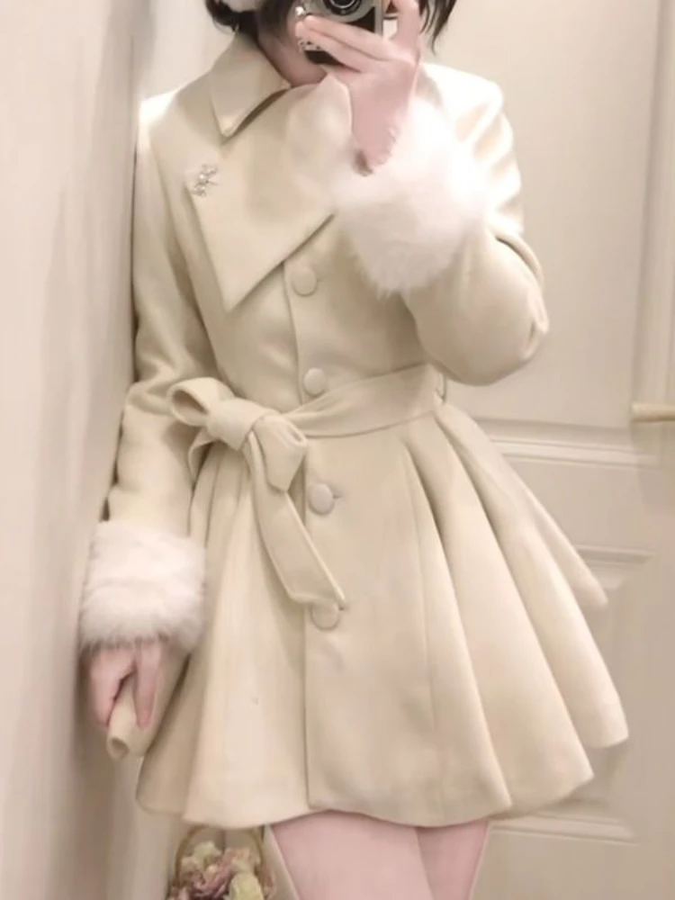 Elegant Sweet Lady Asymmetric Collar Tie Waist Wool Coat Women Fashion Slim Princess Style Warm Blends Winter Outerwear 2026 New
Elegant Sweet Lady Asymmetric Collar Tie Waist Wool Coat Women Fashion Slim Princess Style Warm Blends Winter Outerwear 2026 New