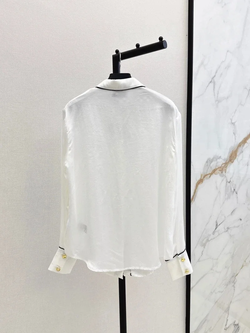 Spring and Autumn New Women's Cotton Shirt Commuting Casual Collar Long Sleeve Contrast Gold Button Fashion Women's Shirt
Spring and Autumn New Women's Cotton Shirt Commuting Casual Collar Long Sleeve Contrast Gold Button Fashion Women's Shirt