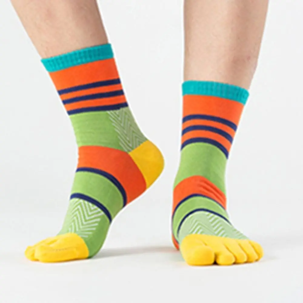 Носки мужские с пятью пальцами, полосатые яркие цветные модные счастливые носки с пальцами для мужчин, отцов, Харадзюку, весна-осень
Носки мужские с пятью пальцами, полосатые яркие цветные модные счастливые носки с пальцами для мужчин, отцов, Харадзюку, весна-осень