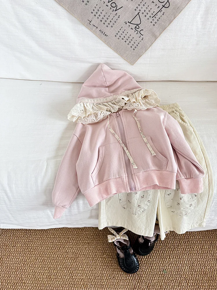 Baby Girls New Korean Coats Pastoral Cute Versatile Hooded Lace Zipper Sweatshirt 2025 Spring Autumn New Kids Coats
Baby Girls New Korean Coats Pastoral Cute Versatile Hooded Lace Zipper Sweatshirt 2025 Spring Autumn New Kids Coats