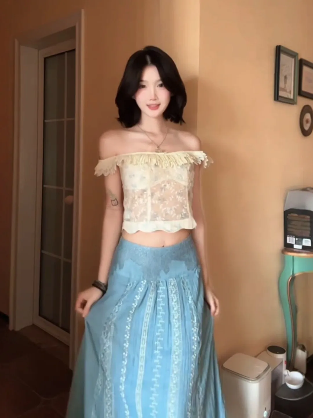 Gentle Wind Unique One-Shoulder Top Half-Skirt Two-Piece Set Anti-Aging Summer Outfit Comfortable Short Sleeve Cotton T-Shirt
Gentle Wind Unique One-Shoulder Top Half-Skirt Two-Piece Set Anti-Aging Summer Outfit Comfortable Short Sleeve Cotton T-Shirt