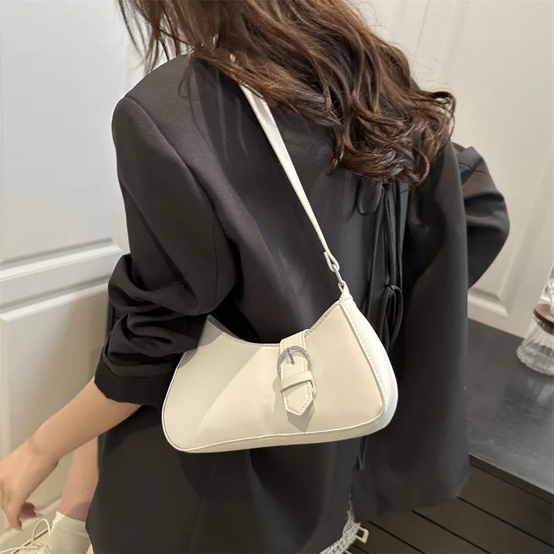 Women PU Leather Sling Bag Solid Color Shoulder Bag Female Underarm Tote Bag 2025 New Fashion Portable Large Capacity Handbags
Women PU Leather Sling Bag Solid Color Shoulder Bag Female Underarm Tote Bag 2025 New Fashion Portable Large Capacity Handbags