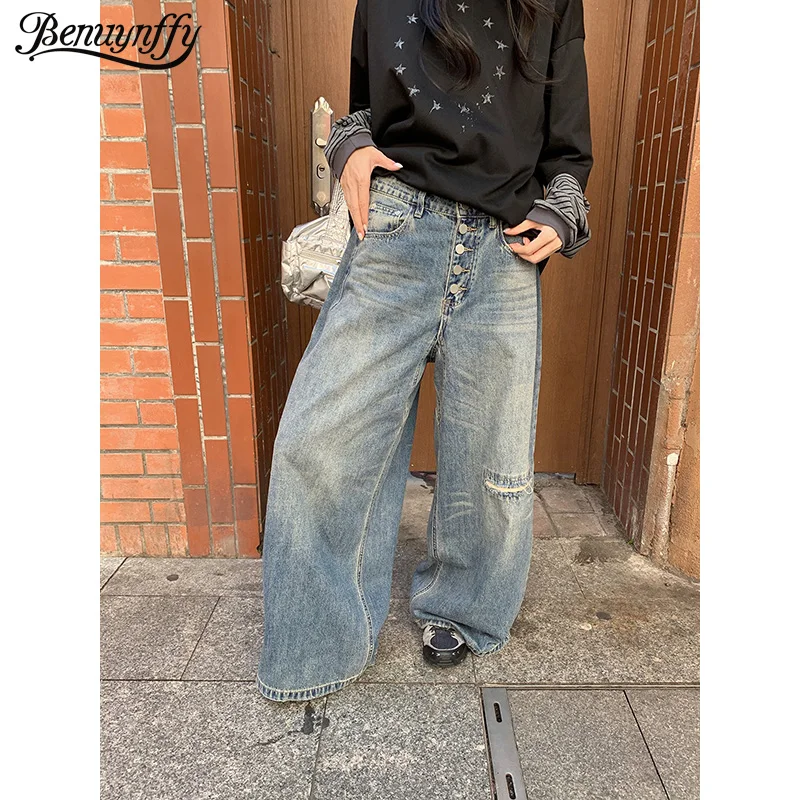 Benuynffy Vintage Button Fly Ripped Jeans for Women 2026 Spring New 2000s Streetwear Bf Style Washed Do old Loose Wide-leg Pants
Benuynffy Vintage Button Fly Ripped Jeans for Women 2026 Spring New 2000s Streetwear Bf Style Washed Do old Loose Wide-leg Pants