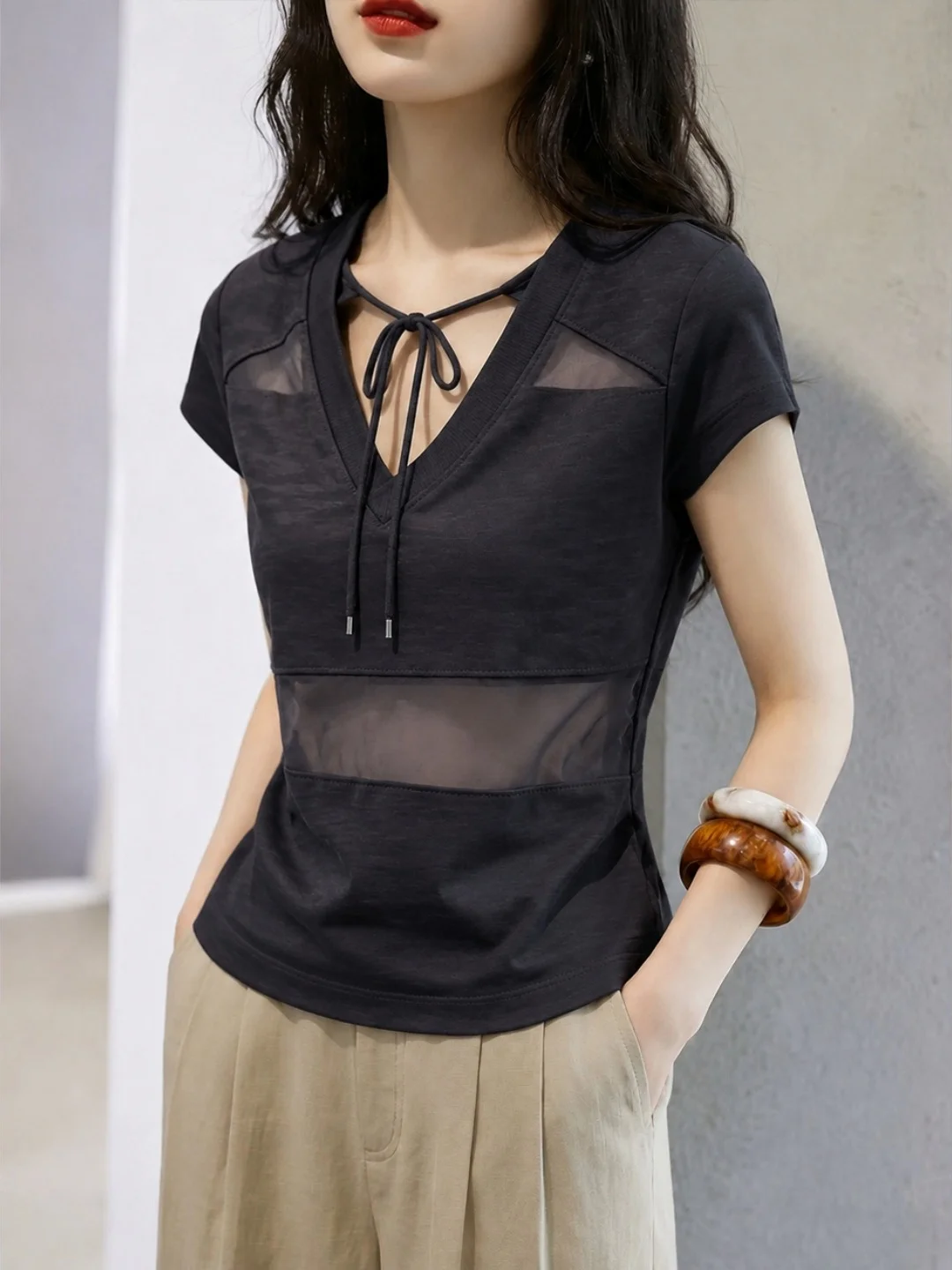 Slim Fit Short Sleeve T-Shirt V-Neck Design Korean Style Commute Versatile Belted Summer 2026 Unique Exquisite Women's Top
Slim Fit Short Sleeve T-Shirt V-Neck Design Korean Style Commute Versatile Belted Summer 2026 Unique Exquisite Women's Top