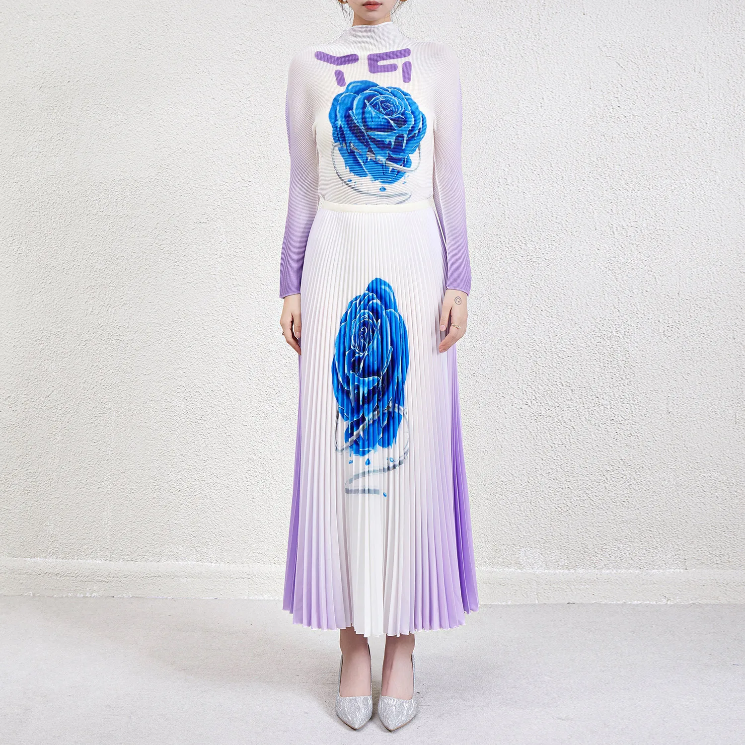 Women's Skirt Suit 2024 Spring Summer Big Flowers Printed Long Sleeved Stretch Tee Top + Elastic Waist Miyake Pleated Skirt Sets
Women's Skirt Suit 2024 Spring Summer Big Flowers Printed Long Sleeved Stretch Tee Top + Elastic Waist Miyake Pleated Skirt Sets