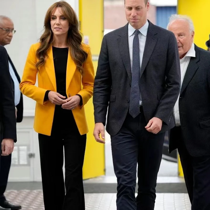 Princess Kate Yellow Solid Blazer Elegant Turn-Down Collar Single Button Jacket 22806
Princess Kate Yellow Solid Blazer Elegant Turn-Down Collar Single Button Jacket 22806
