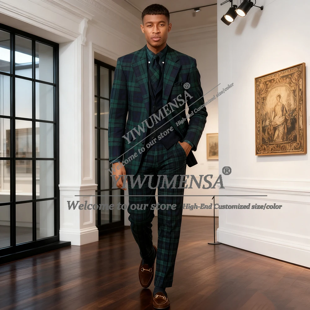 Темно-зеленый клетчатый костюм для мужчин для деловой вечеринки, пиджак с козырьком, брюки, комплект из 2 предметов, смокинг для жениха в британском стиле, наряд для вечеринки
Темно-зеленый клетчатый костюм для мужчин для деловой вечеринки, пиджак с козырьком, брюки, комплект из 2 предметов, смокинг для жениха в британском стиле, наряд для вечеринки