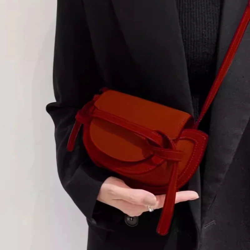 Red Crossbody Small Bag For Women 2025 New Style Suitable For Daily Use In Summer Weddings With A High-End Commuting Feel
Red Crossbody Small Bag For Women 2025 New Style Suitable For Daily Use In Summer Weddings With A High-End Commuting Feel