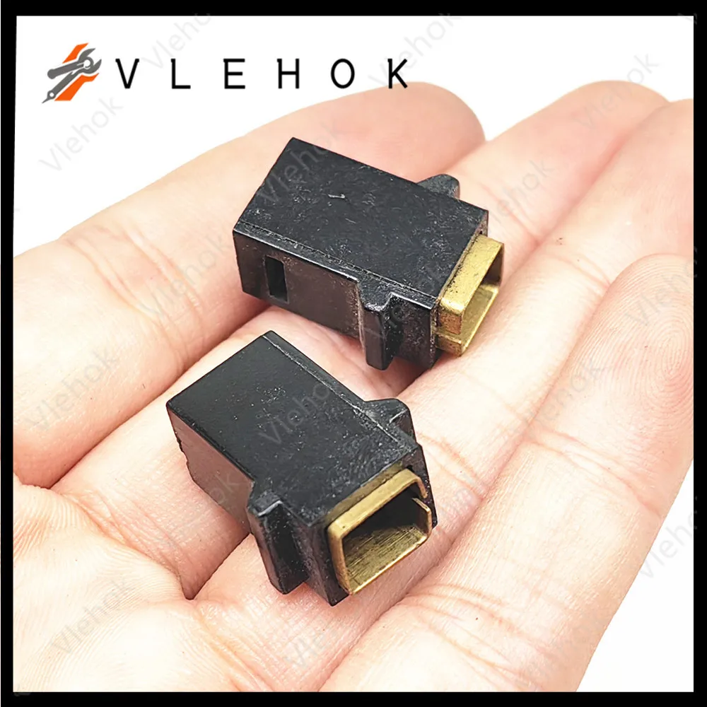 Carbon brush holder for HITACHI DH24PB3 DH24PC3 DH24PG DH24PG2 DH24PH2 DH26PB DH26PB2 DH26PC DH26PC2 DH28PBY DH28PBY2 DV16SS
Carbon brush holder for HITACHI DH24PB3 DH24PC3 DH24PG DH24PG2 DH24PH2 DH26PB DH26PB2 DH26PC DH26PC2 DH28PBY DH28PBY2 DV16SS