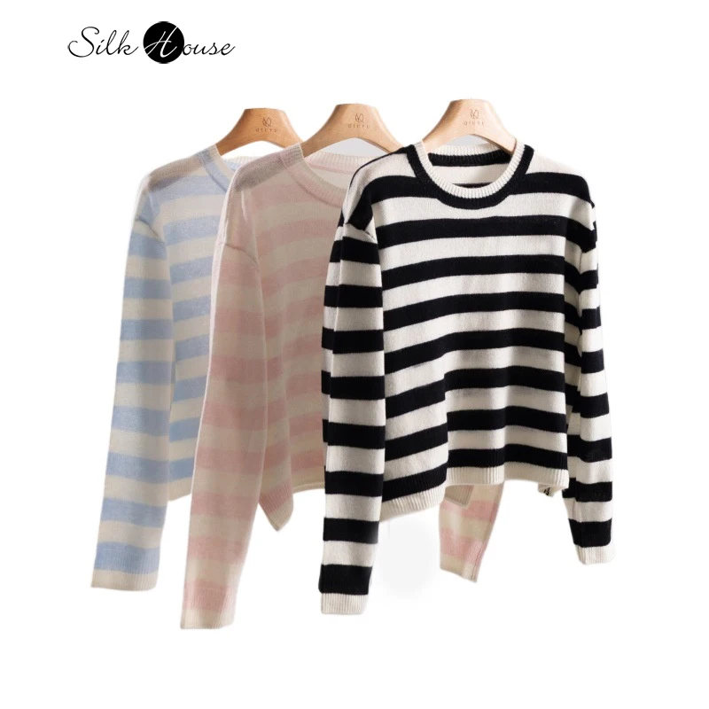 Classic Black and White Striped 100% Wool Round Neck Long Sleeved Loose Knit Women's Autumn and Winter Pullover Sweater
Classic Black and White Striped 100% Wool Round Neck Long Sleeved Loose Knit Women's Autumn and Winter Pullover Sweater