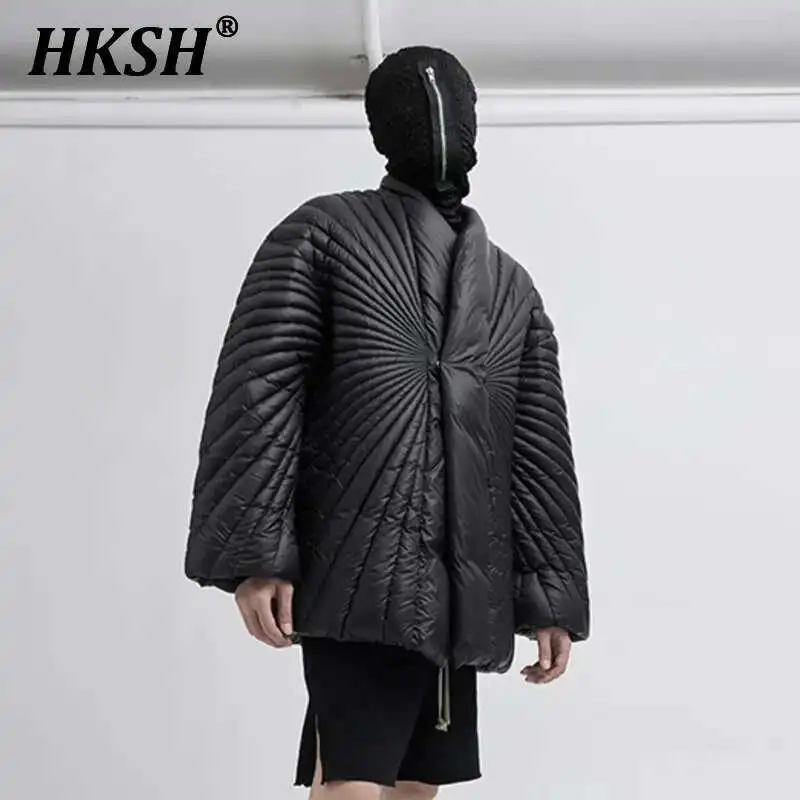 HKSH Зимняя новая мужская нишевая куртка Tide Dark Down, женская уличная одежда с хлопковой подкладкой Ray Chic, панк-пальто по индивидуальному заказу, без возврата HK2420
HKSH Зимняя новая мужская нишевая куртка Tide Dark Down, женская уличная одежда с хлопковой подкладкой Ray Chic, панк-пальто по индивидуальному заказу, без возврата HK2420