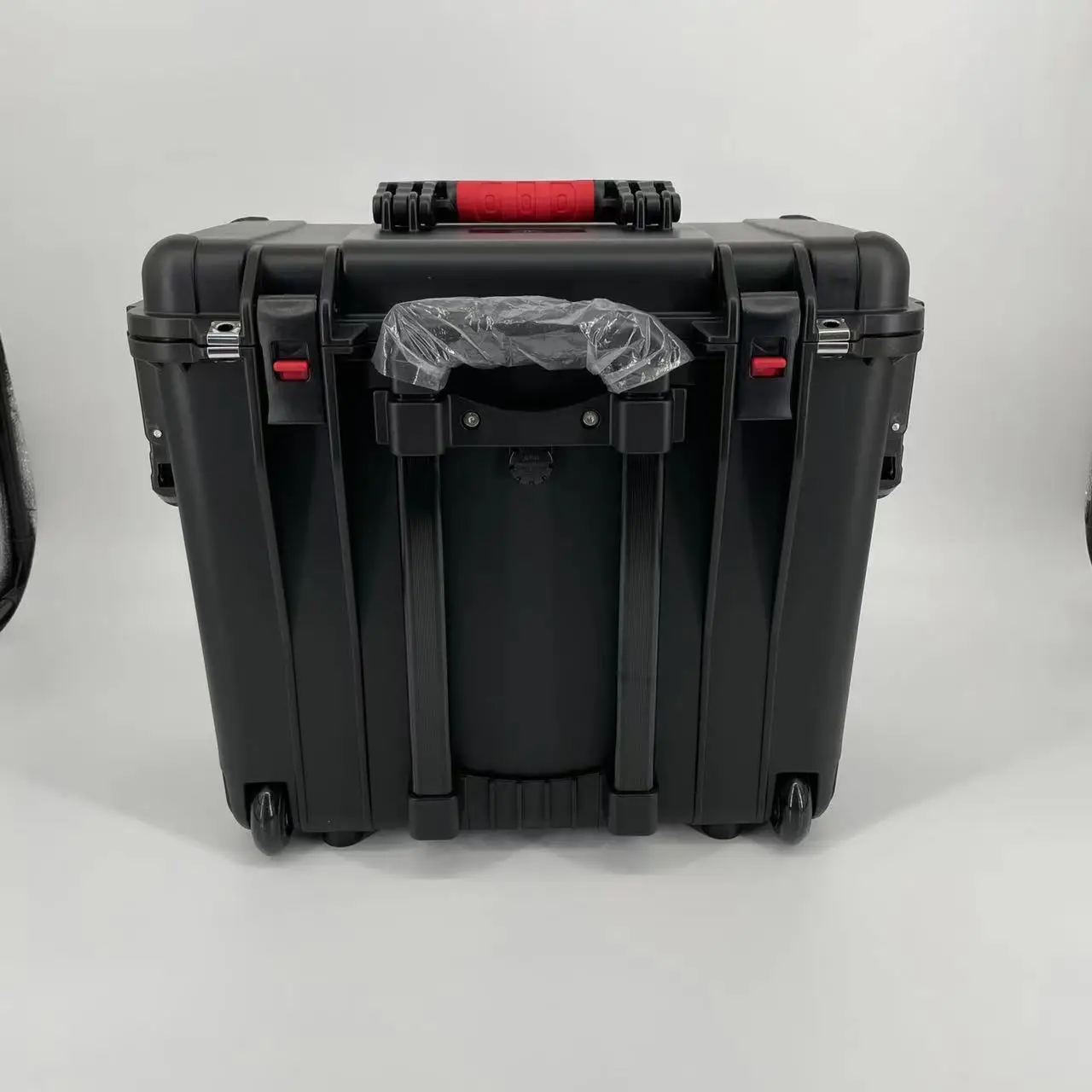 Portable Universal Hard Plastic IP67 Waterproof Instrument Equipment Safety Carrying Tool Case with Wheels Trolley
Portable Universal Hard Plastic IP67 Waterproof Instrument Equipment Safety Carrying Tool Case with Wheels Trolley