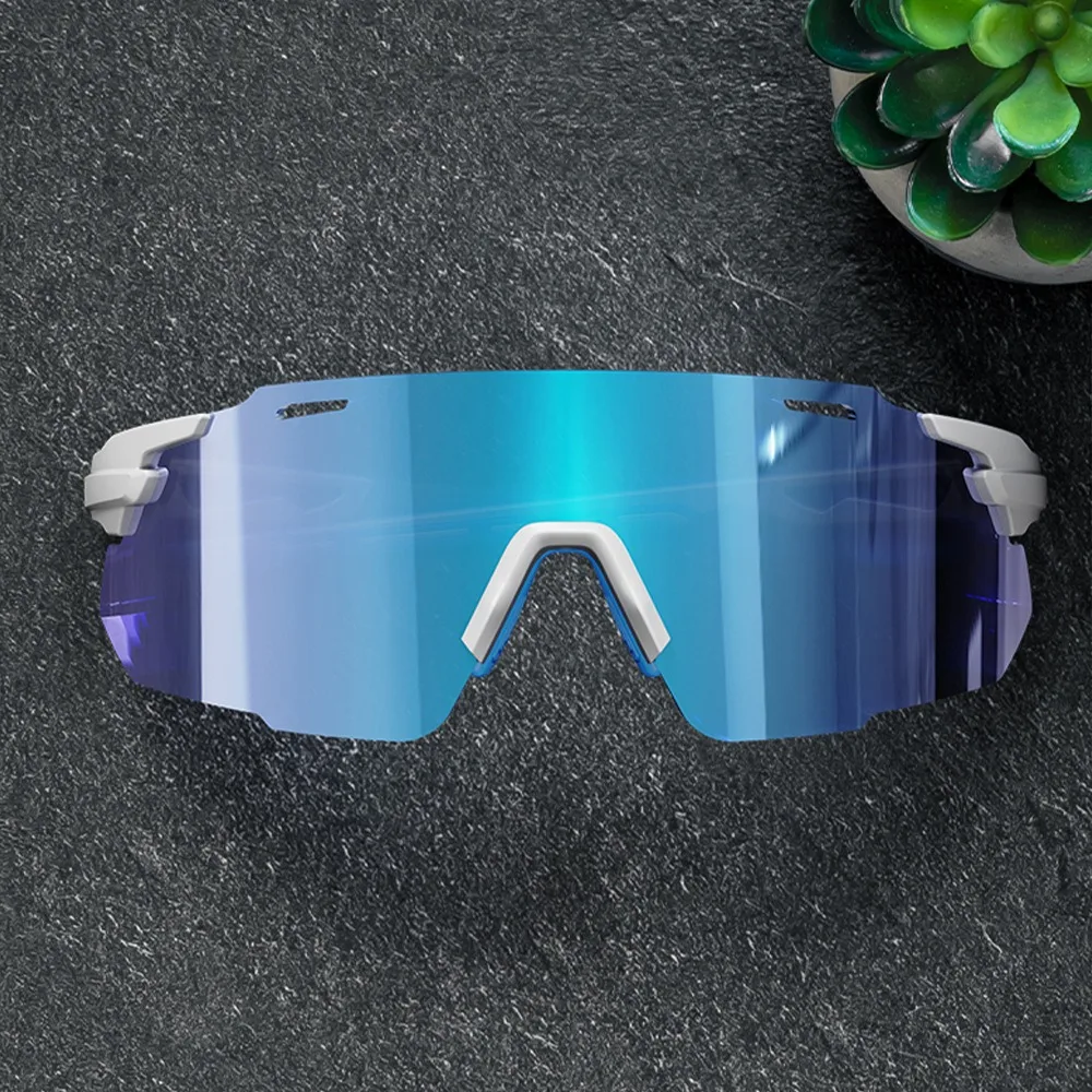 Coated colorful professional running marathon riding one-piece impact-resistant sports sunglasses
Coated colorful professional running marathon riding one-piece impact-resistant sports sunglasses