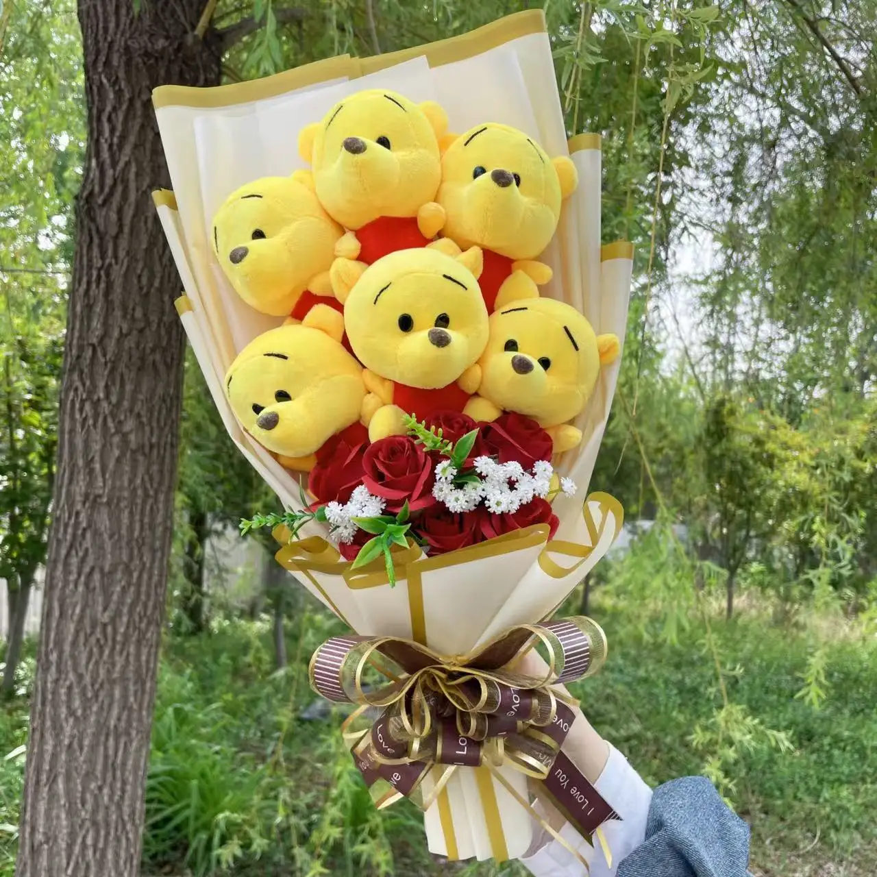 Cartoon Winnie the Pool Eeyore Bouquet Gift Box Stuffed Animals Flower Bouquet Home Decoration Valentine Christmas Gifts
Cartoon Winnie the Pool Eeyore Bouquet Gift Box Stuffed Animals Flower Bouquet Home Decoration Valentine Christmas Gifts