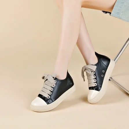 Spring Men's Casual Shoes Thick Sole Shoelace Fashion Low Top Platform Black Leather Casual Women Chunky Sneakers
Spring Men's Casual Shoes Thick Sole Shoelace Fashion Low Top Platform Black Leather Casual Women Chunky Sneakers