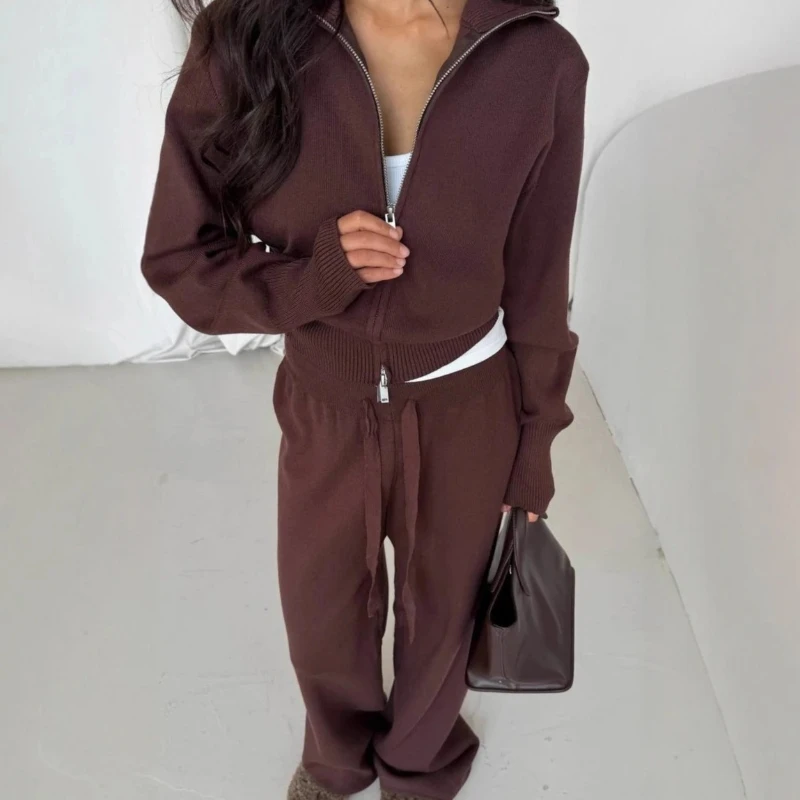 2025 Autumn New Solid Color Knitted Two Piece Set for Women's Casual Style Straight Leg Pants
2025 Autumn New Solid Color Knitted Two Piece Set for Women's Casual Style Straight Leg Pants