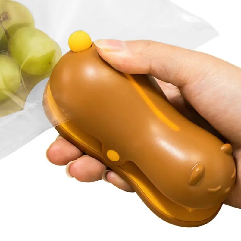 Mini Heat Bag Packaging Sealer Cute Bear Heat Seal Rechargeable Bags With Magnetic Portable Plastic Bag Clip For Snacks Bags
Mini Heat Bag Packaging Sealer Cute Bear Heat Seal Rechargeable Bags With Magnetic Portable Plastic Bag Clip For Snacks Bags