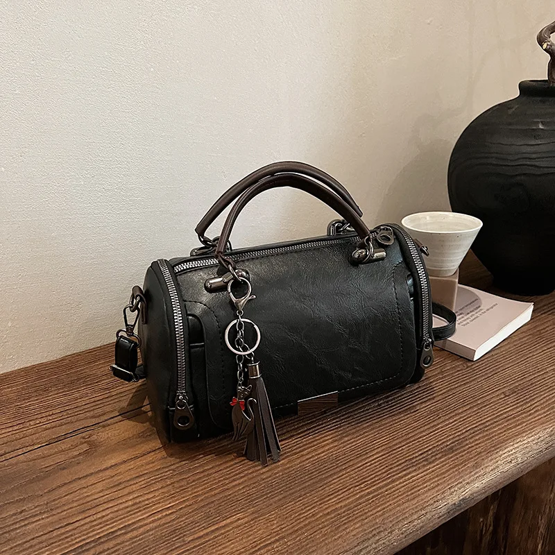 2025 Autumn Winter Pillow Bag, Patchwork Tote for Women, Spacious Top Handle Crossbody, Versatile Day to Night Bag, Textured
2025 Autumn Winter Pillow Bag, Patchwork Tote for Women, Spacious Top Handle Crossbody, Versatile Day to Night Bag, Textured