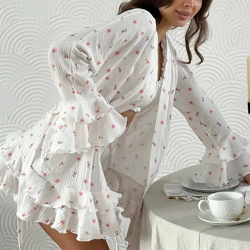 Spring Summer New Women's Homewear Suits Elegant Soft Simple Lace Up Outfits Casual Printed Long Sleeve Coat&Shorts 2 Piece Sets
Spring Summer New Women's Homewear Suits Elegant Soft Simple Lace Up Outfits Casual Printed Long Sleeve Coat&Shorts 2 Piece Sets
