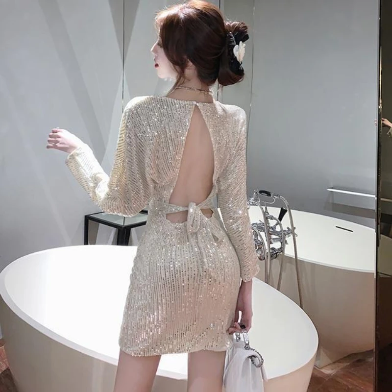 Sequin Party Dress Spring/summer 2025 Elegant Temperament V-neck Backless Women's Dress
Sequin Party Dress Spring/summer 2025 Elegant Temperament V-neck Backless Women's Dress
