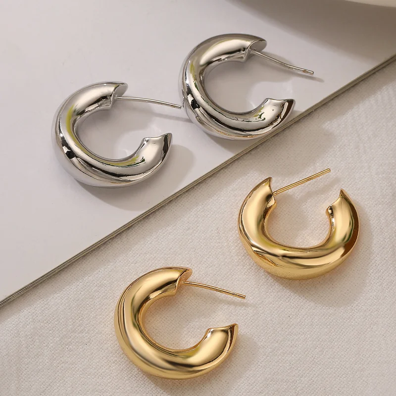 European and American Lazy Style Copper Plated Real Gold Smooth Irregular Geometric Earrings for Women, Niche High-end Versatile
European and American Lazy Style Copper Plated Real Gold Smooth Irregular Geometric Earrings for Women, Niche High-end Versatile