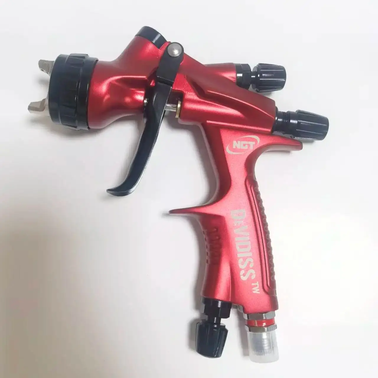 EVIDISS HVLP NGT Pro TE20 Lightweight Spray Gun Kit, featuring a professional 1.3mm nozzle and a 600ml paint pot. Ideal for auto
EVIDISS HVLP NGT Pro TE20 Lightweight Spray Gun Kit, featuring a professional 1.3mm nozzle and a 600ml paint pot. Ideal for auto
