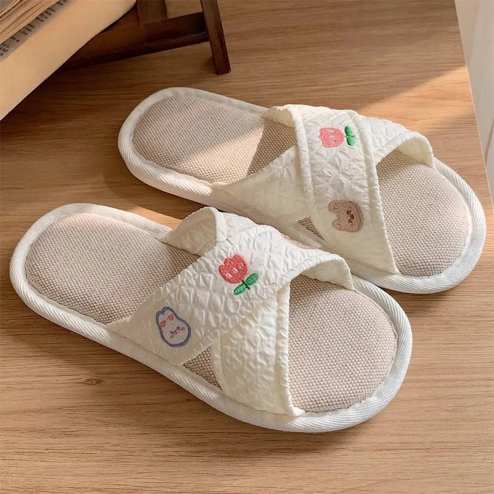Japanese Style Cute Flower Cotton Linen Slippers for Women All Season Indoor Non Slip Cross-Strap Floor Shoes INS Style
Japanese Style Cute Flower Cotton Linen Slippers for Women All Season Indoor Non Slip Cross-Strap Floor Shoes INS Style