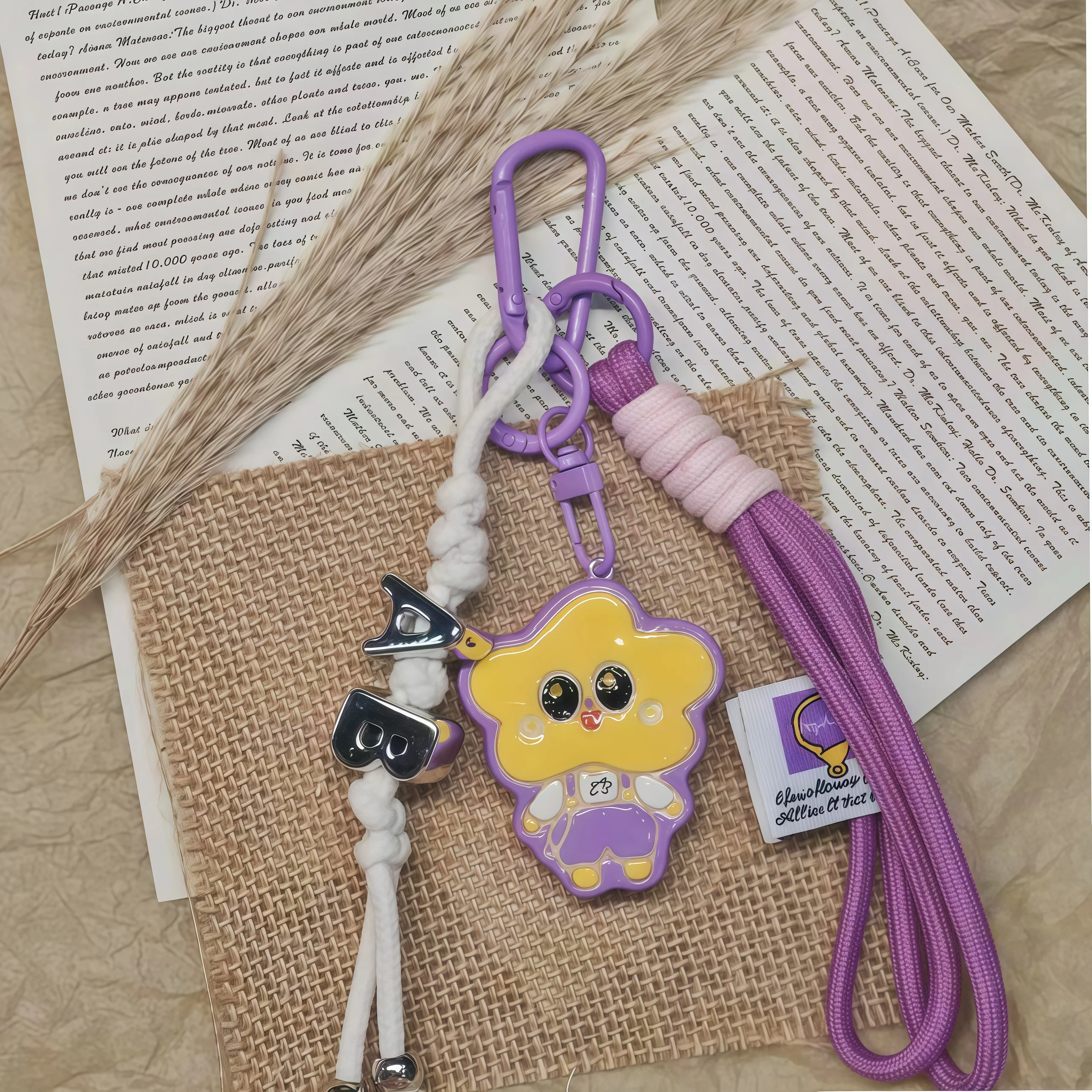 Новинка 2025 года, брелок с тайской звездой Aouboom, двойной брелок с бисером Ceri, школьная сумка, подвеска, украшение для сумки, аксессуары
Новинка 2025 года, брелок с тайской звездой Aouboom, двойной брелок с бисером Ceri, школьная сумка, подвеска, украшение для сумки, аксессуары